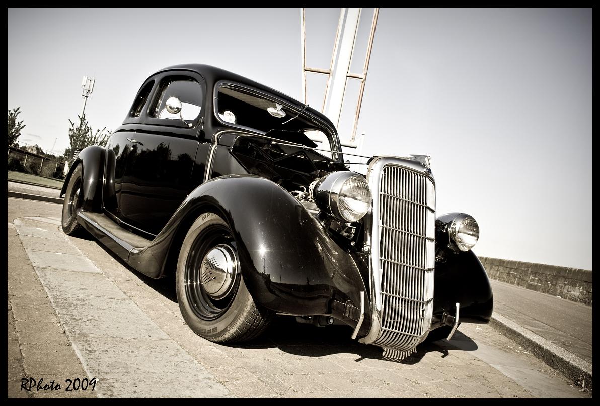 1936 Ford 5 window coupe v8